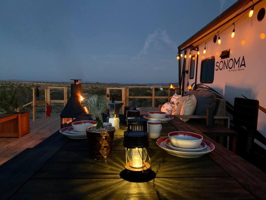 JTHAVN Joshua Tree Desert RV Stargazing Exterior foto