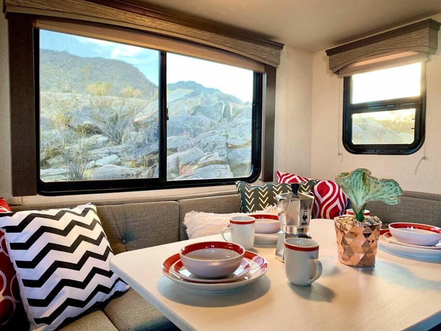 JTHAVN Joshua Tree Desert RV Stargazing Exterior foto