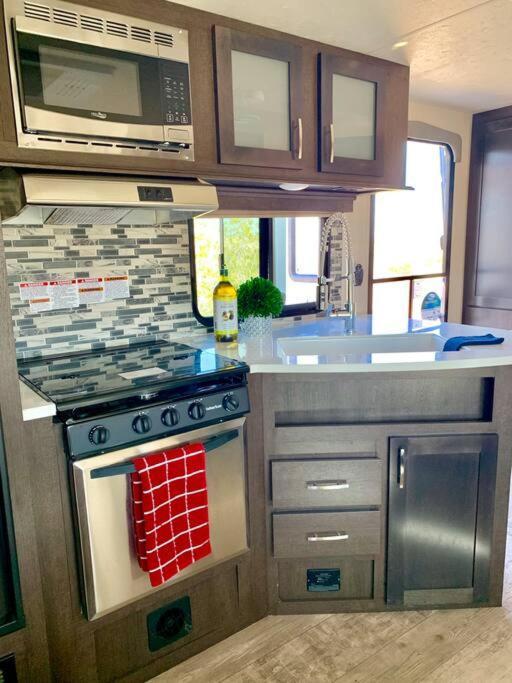JTHAVN Joshua Tree Desert RV Stargazing Exterior foto