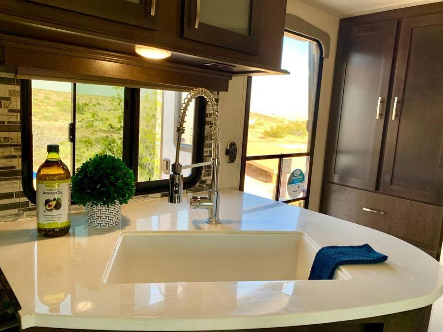JTHAVN Joshua Tree Desert RV Stargazing Exterior foto